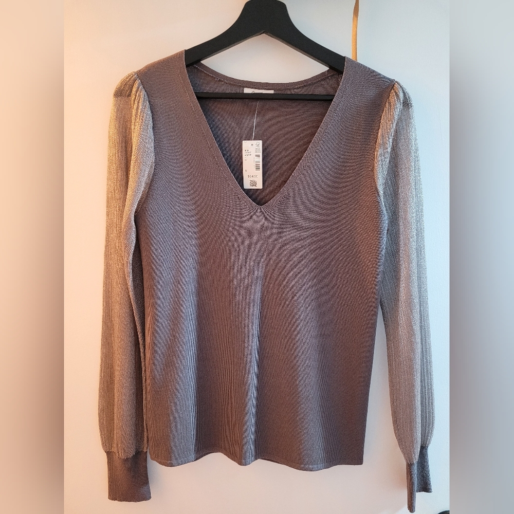 NWT - Reitmans Top with Sheer Sleeves